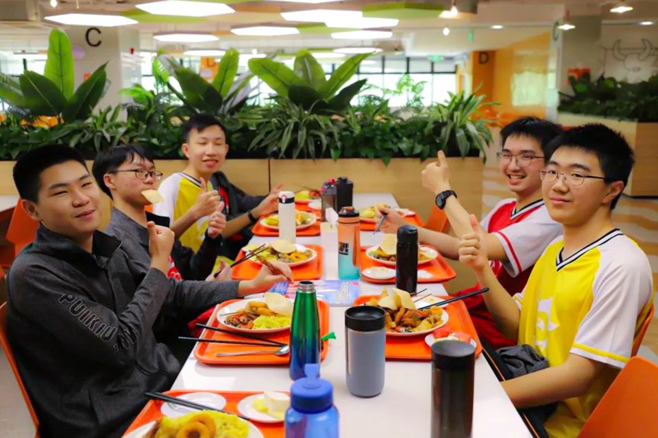 1691744450585043.jpg 1686117745295986.jpg