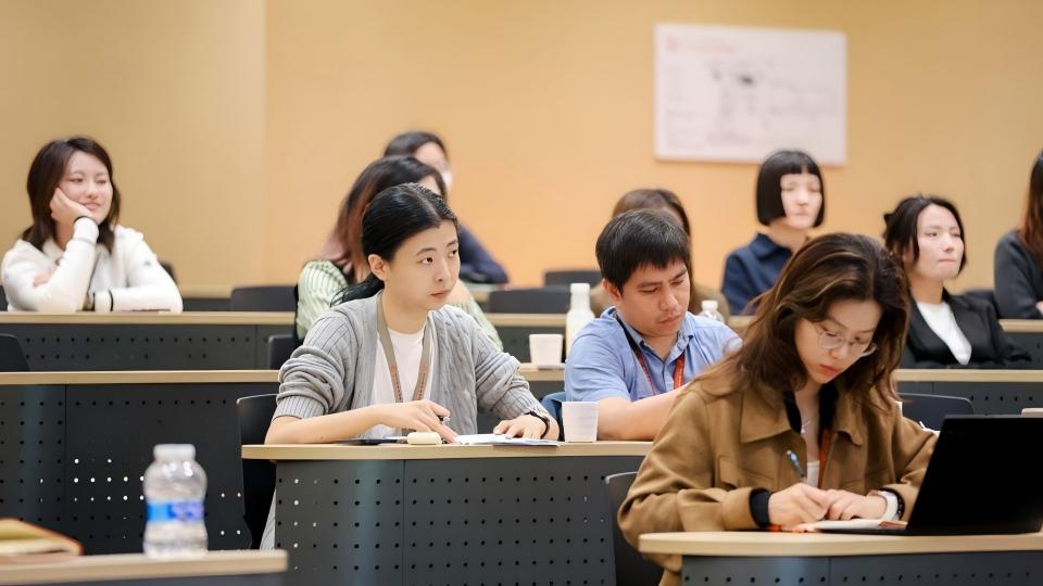 聚焦专业成长 共筑教育未来